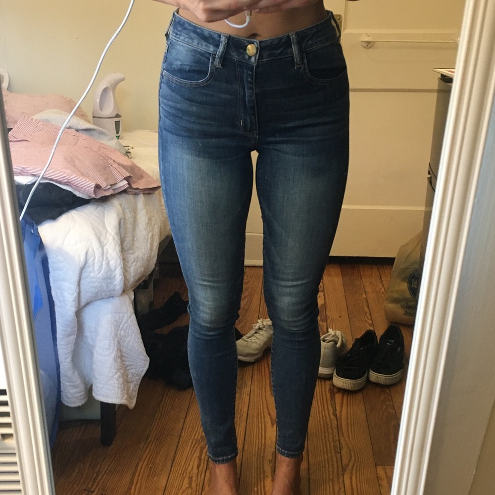 American Eagle High-Rise Jean